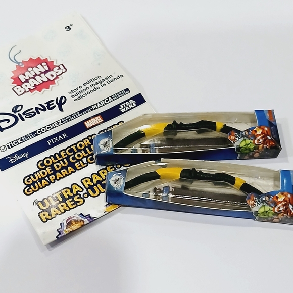 Zuru Mini Brands Disney Store Edition Series 1 Marvel Avengers Bow & Arrow Set - Picture 1 of 5